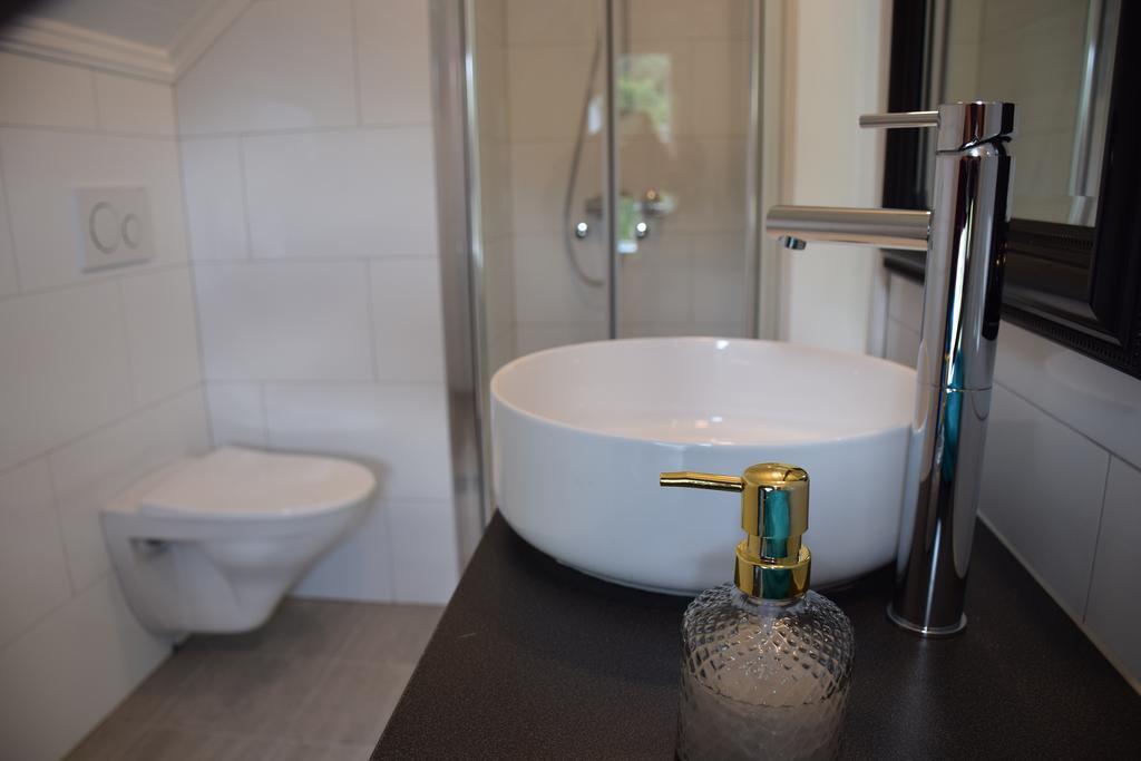 Dosen Gard Hotel Luster Ngoại thất bức ảnh