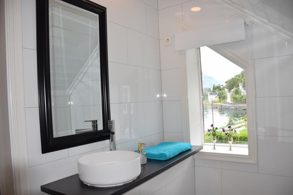 Dosen Gard Hotel Luster Ngoại thất bức ảnh
